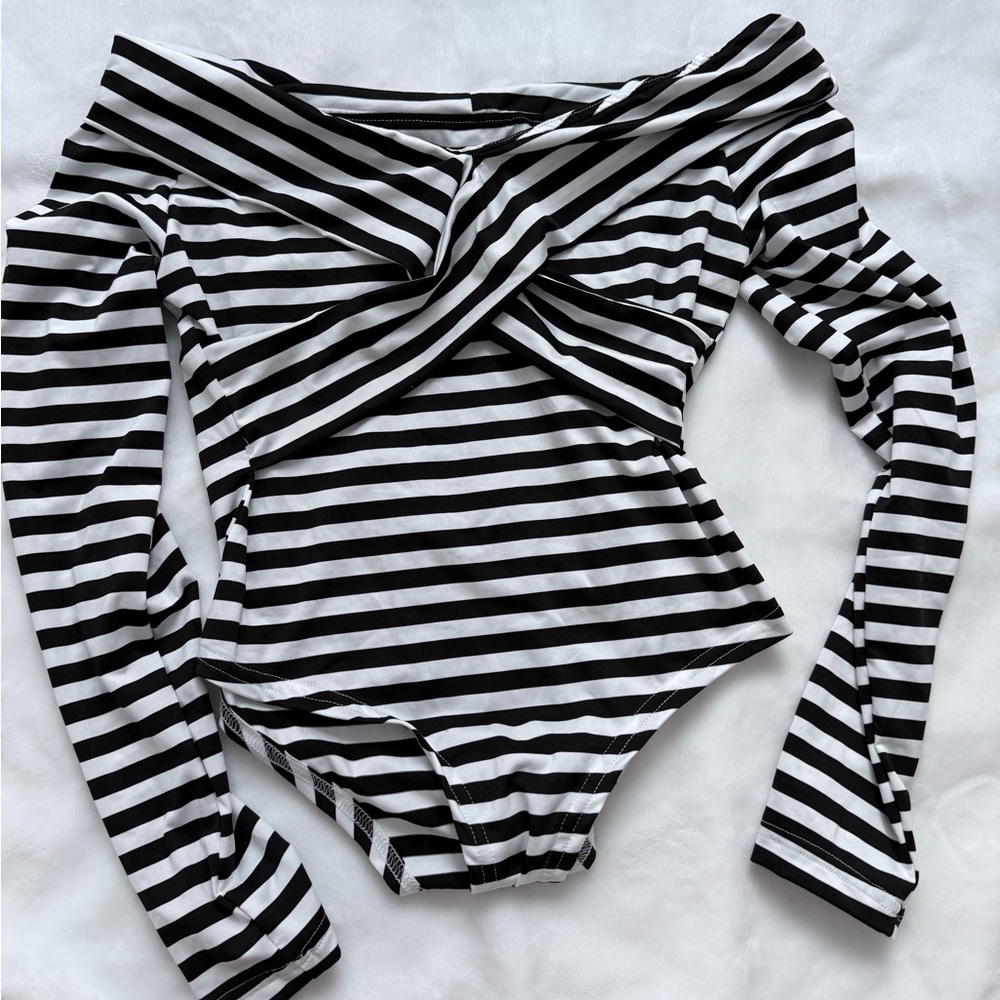 SHEIN Monochrome Striped bodysuit